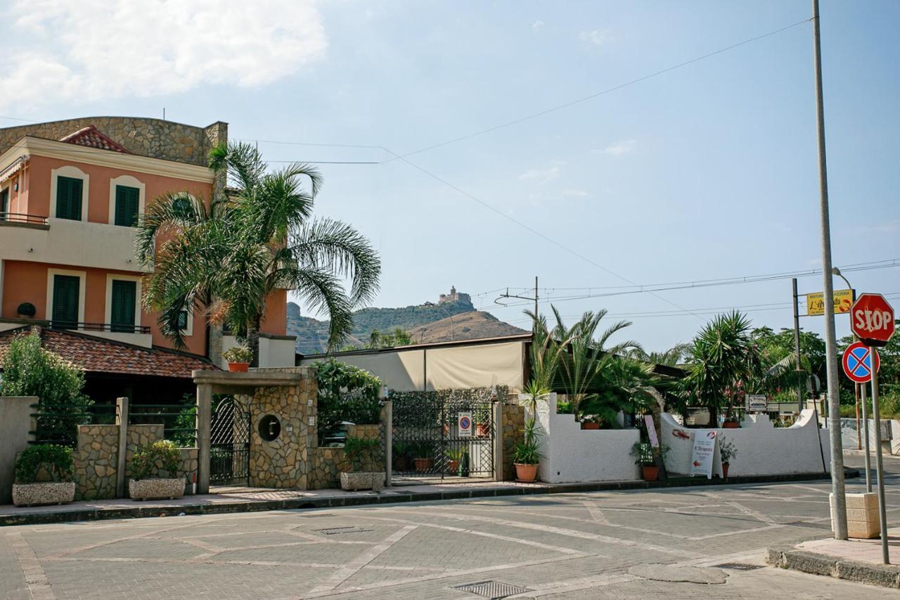 Dolce Dimora Oliveri Exterior foto